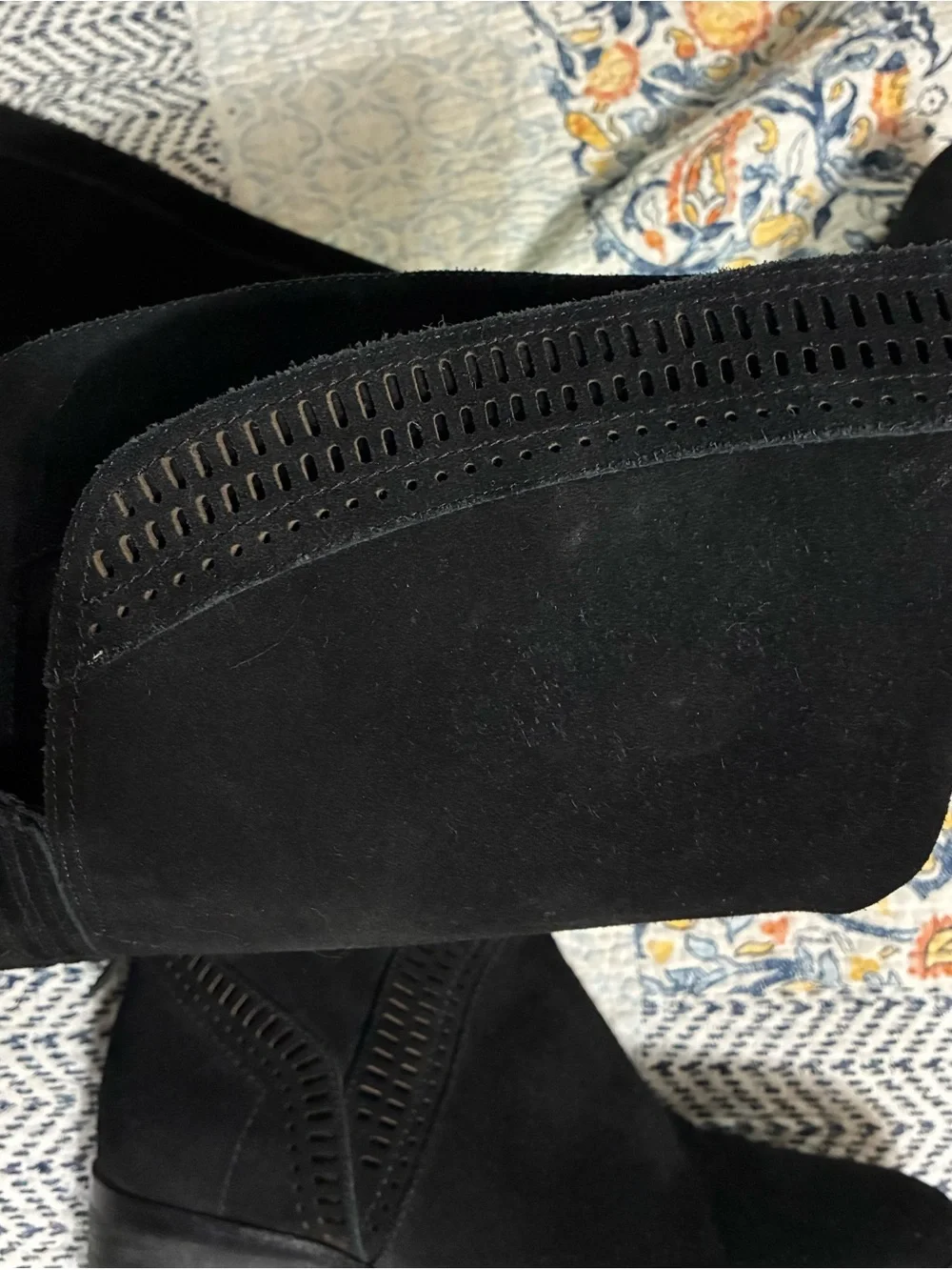 Vince Camuto Karinda boot in black suede leather-7.5 M **mint!!